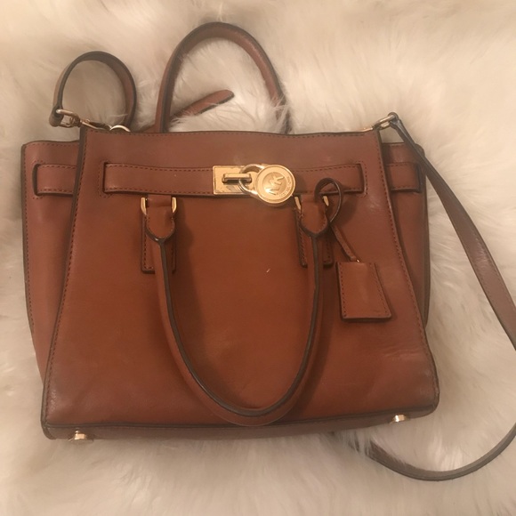 Michael Kors Handbags - Michael kors purse